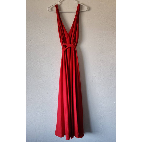 Lovers + Friends Leah Gown in Red Rose - Picture 5 of 10